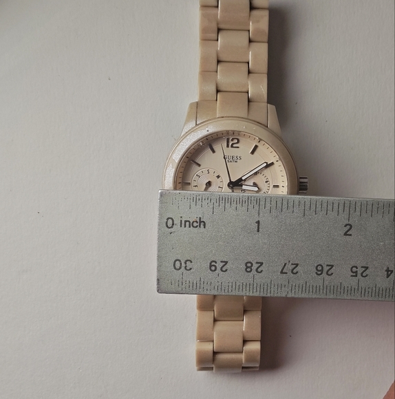 Guess Waterpro U15073L2 Women’s 39mm Watch 7 1/4” Wrist Max - Picture 7 of 7